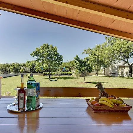 Mit Badminton- Und Minifussballplatz 펜션 *