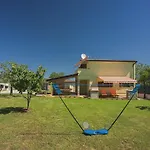 Prázdninový dům Mit Badminton- Und Minifussballplatz